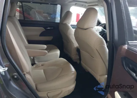 2021 Toyota Highlander Xle из США, поврежденный, VIN 5TDGZRAH5MS527807